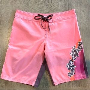 NWOT never worn Billabong board shorts. Sz 5 (juniors)
